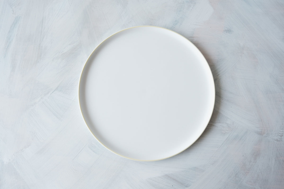 S&B Flat Plate 220 Plain White / Yellow