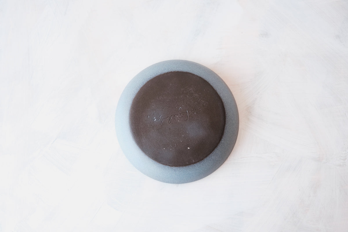plate water blue