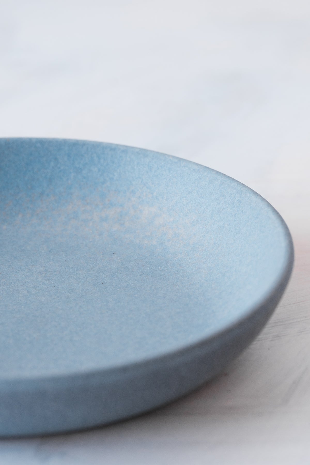 plate water blue