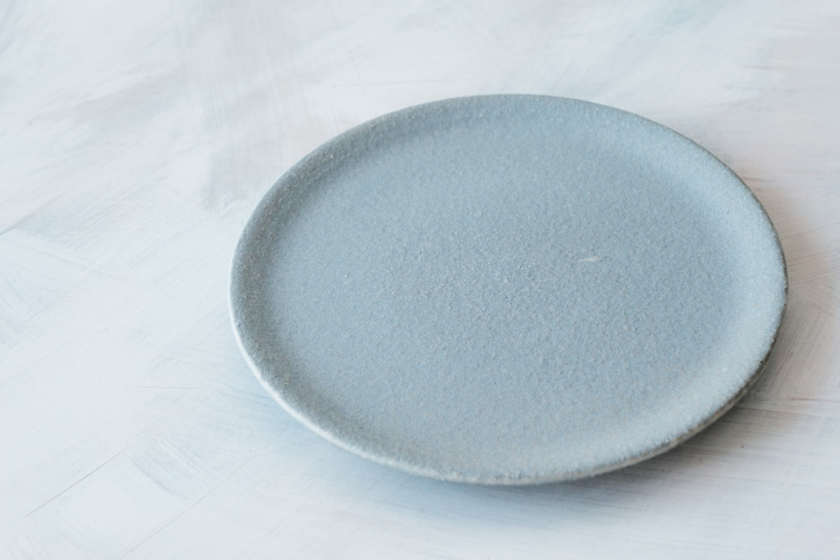 simple plate blue gray