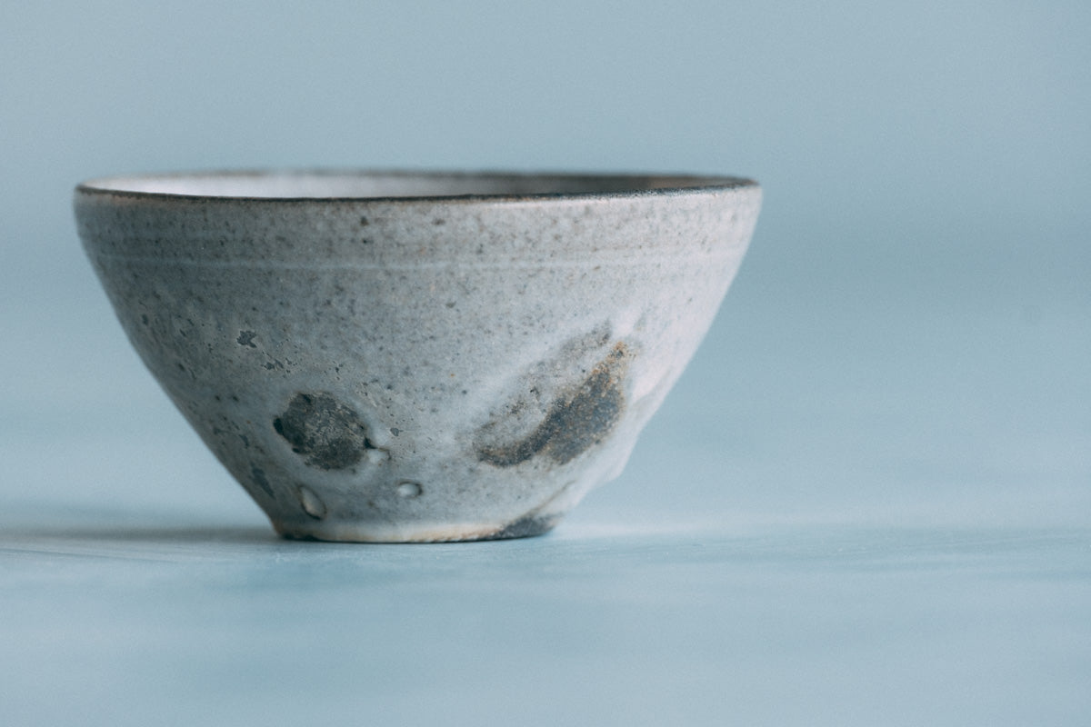 ぐい呑み(塩窯焼成)Sake cup