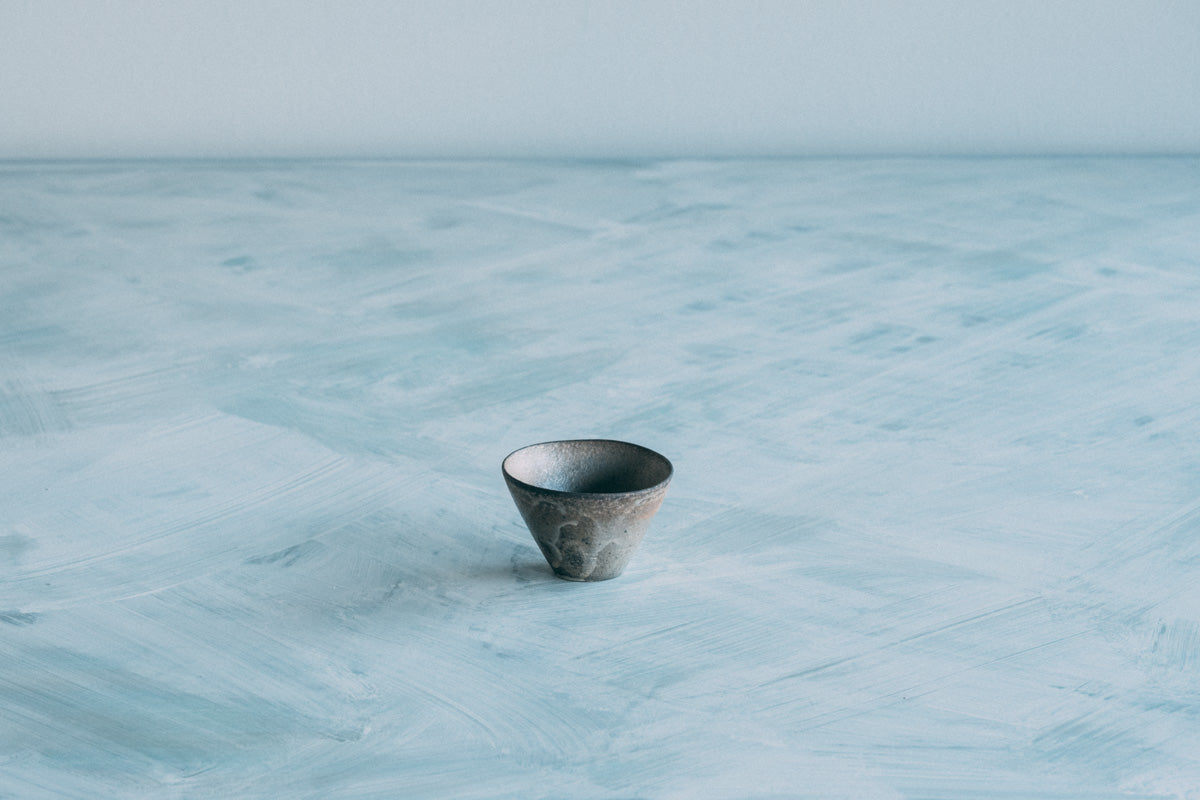 ぐい呑み(塩窯焼成)Sake cup