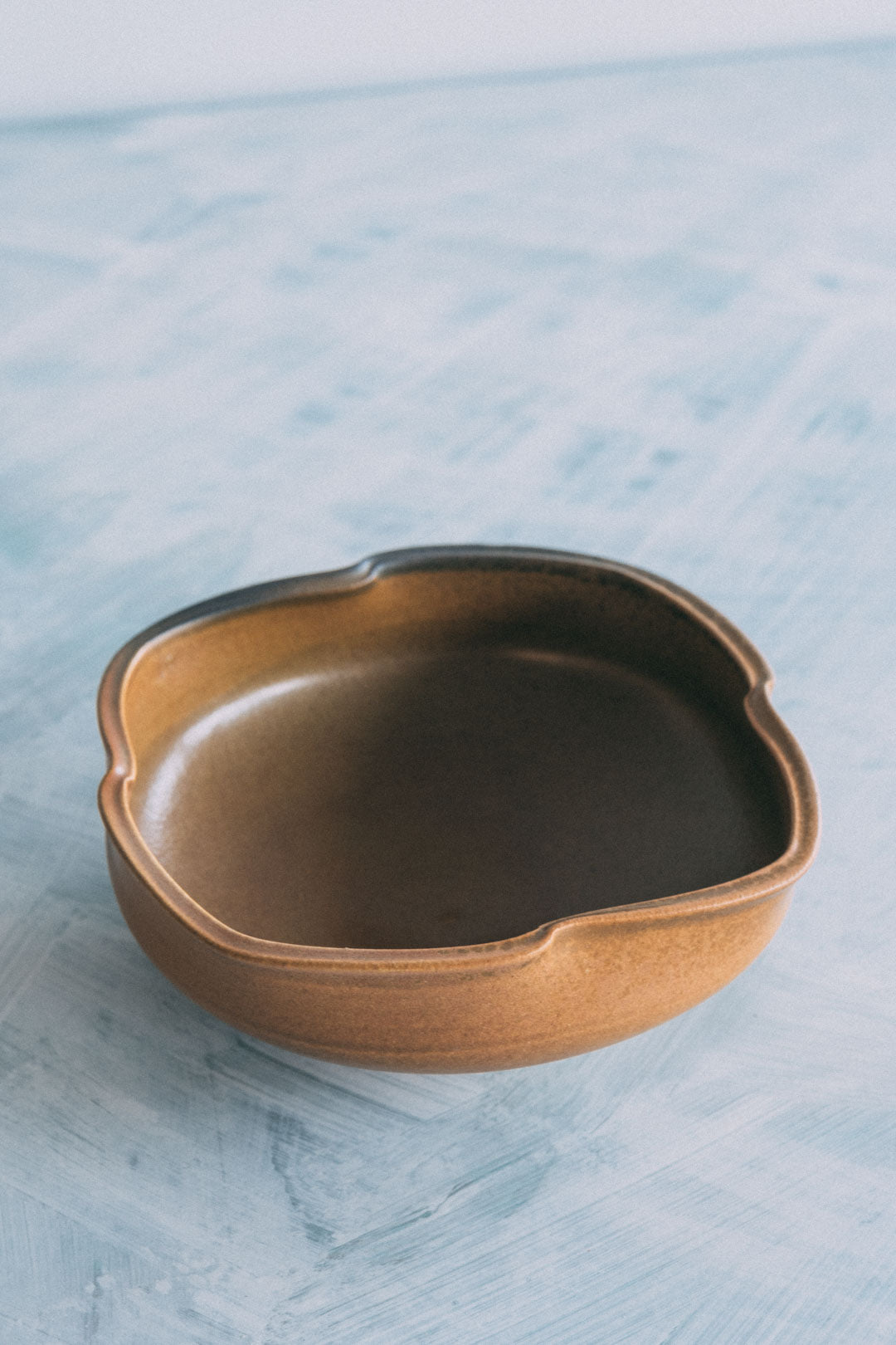 盛鉢(塩窯焼成)Serving bowl