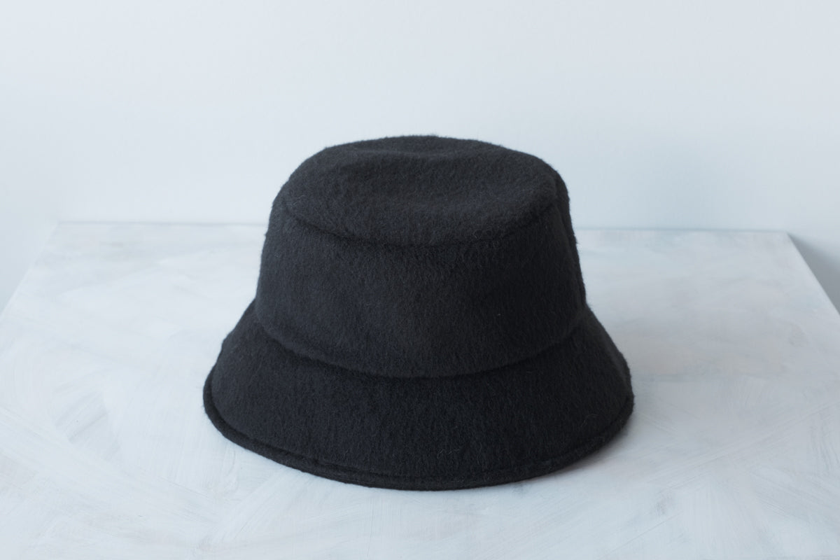 FUR BUCKET HAT