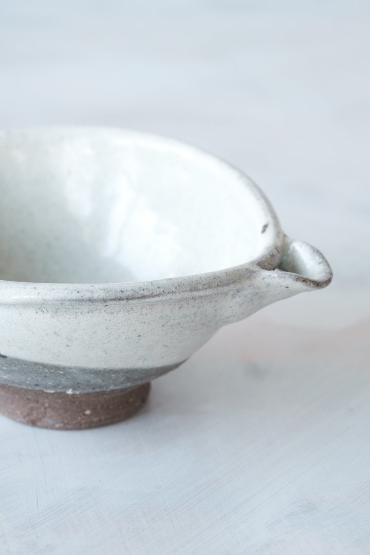 粉引 片口(灯油)