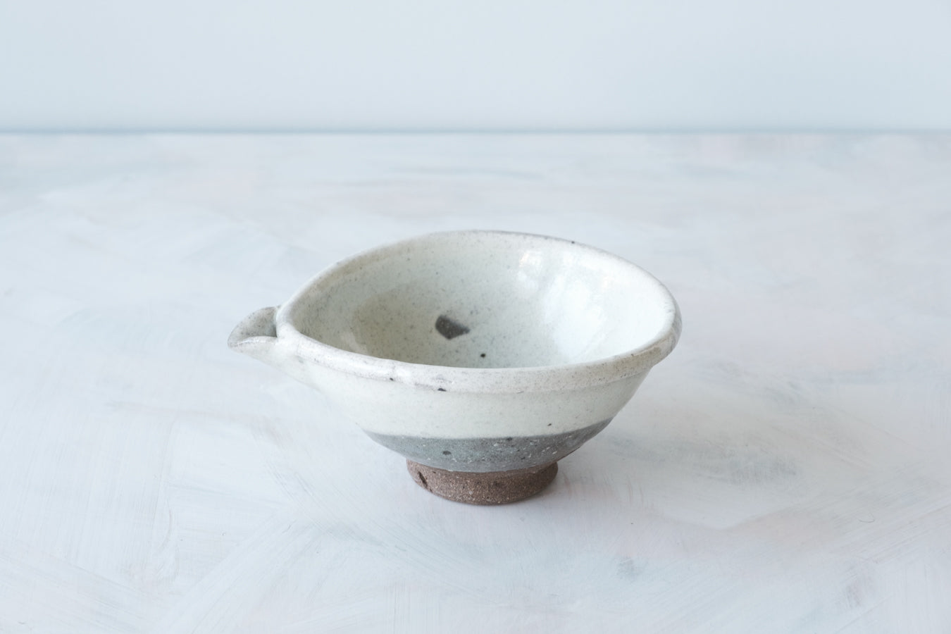 粉引 片口(灯油)
