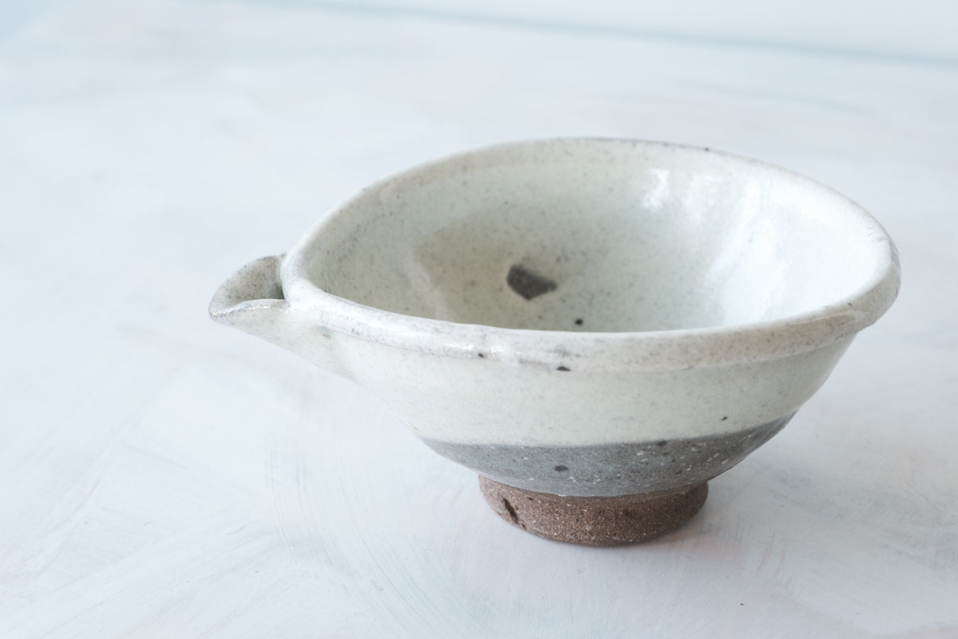 粉引 片口(灯油)