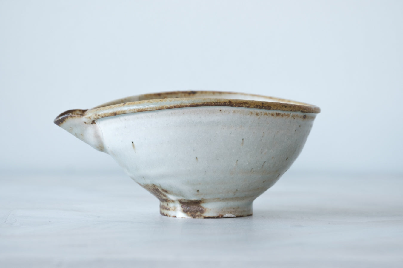 粉引 片口(登窯)