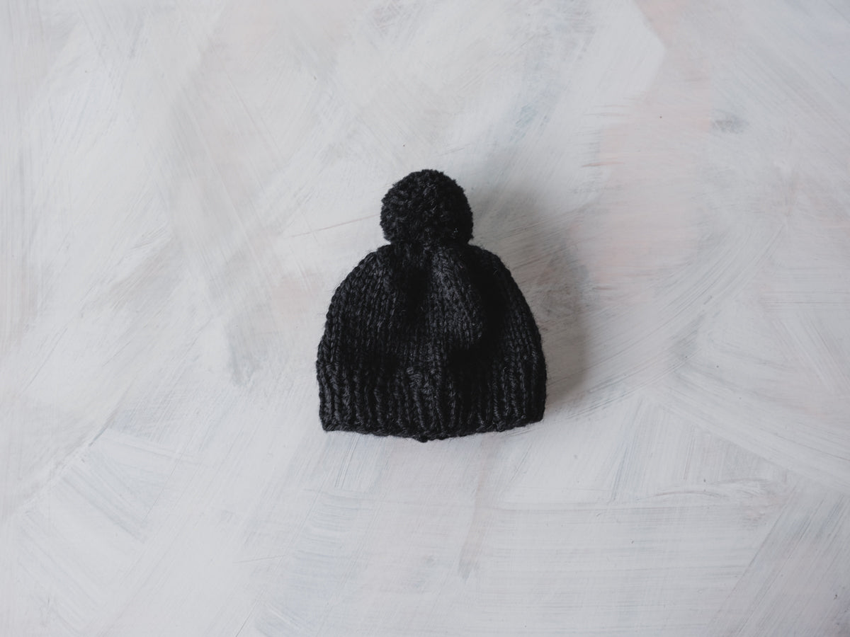 bear minimal knit cap