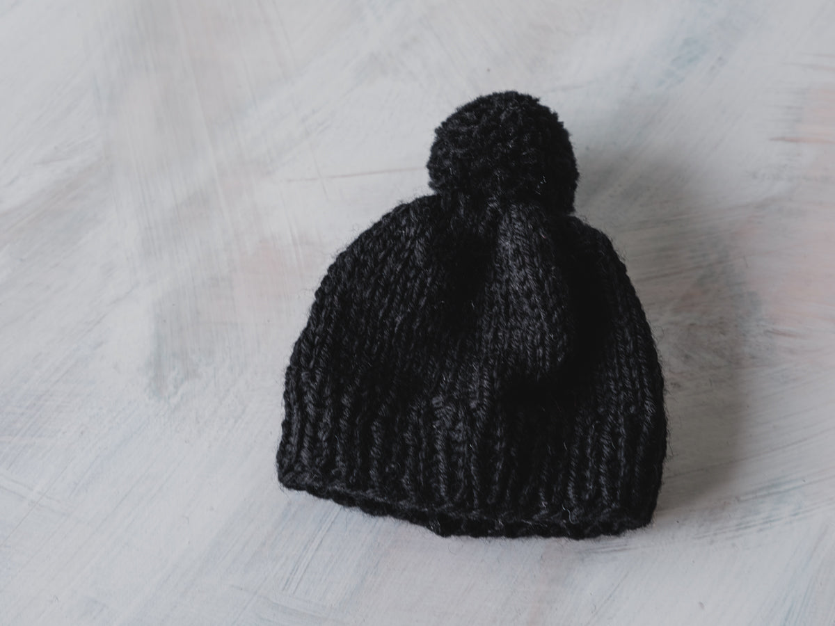 bear minimal knit cap