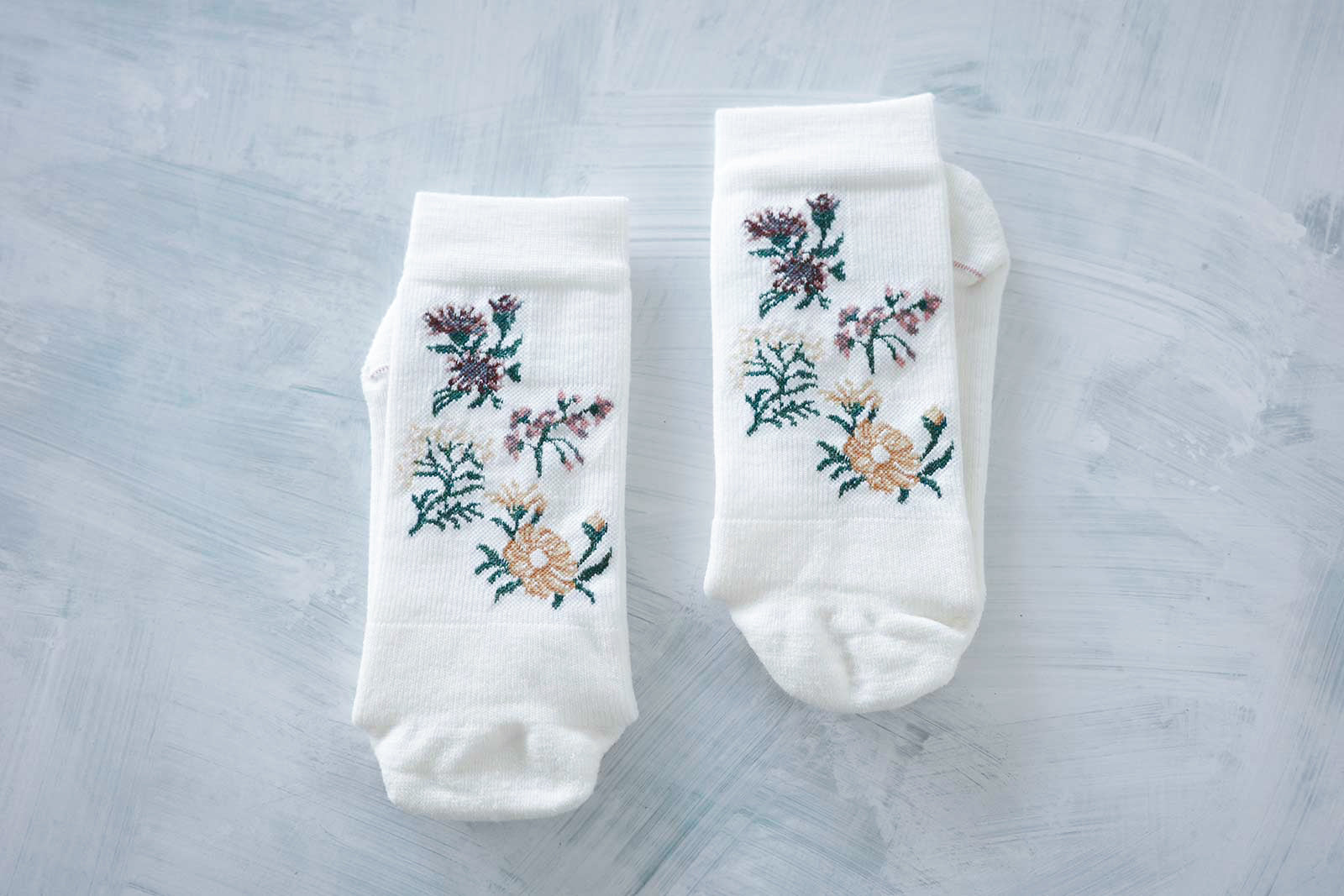 未使用　2way レースフラワーソックス　Florist leg warmers 高山植物図鑑 white - laceflower socks (レースフラワーソックス