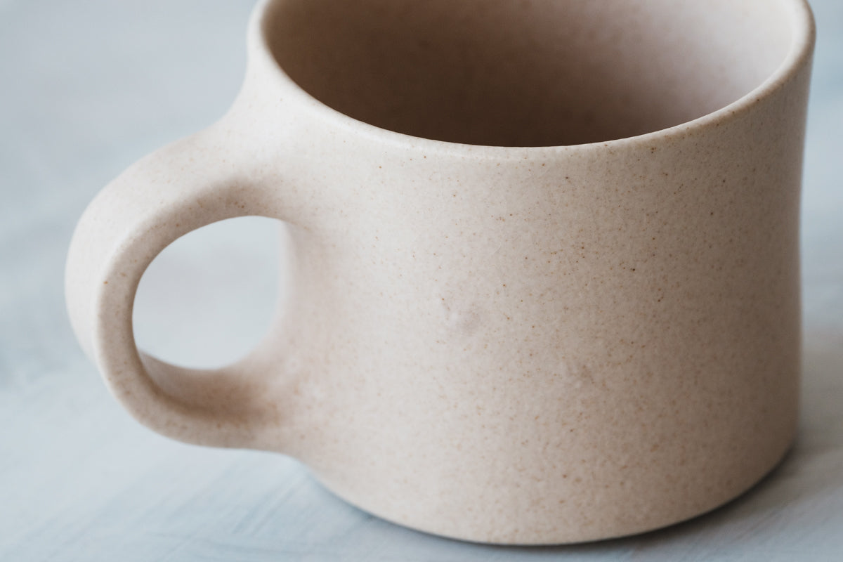 mug white beige