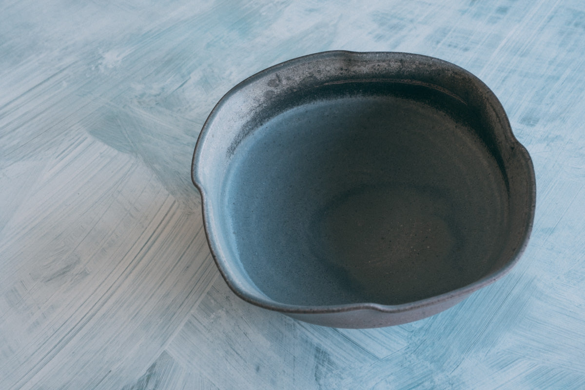 盛鉢（塩窯焼成）Serving bowl