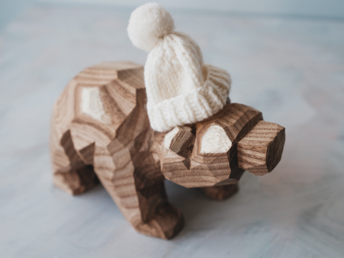 bear minimal knit cap