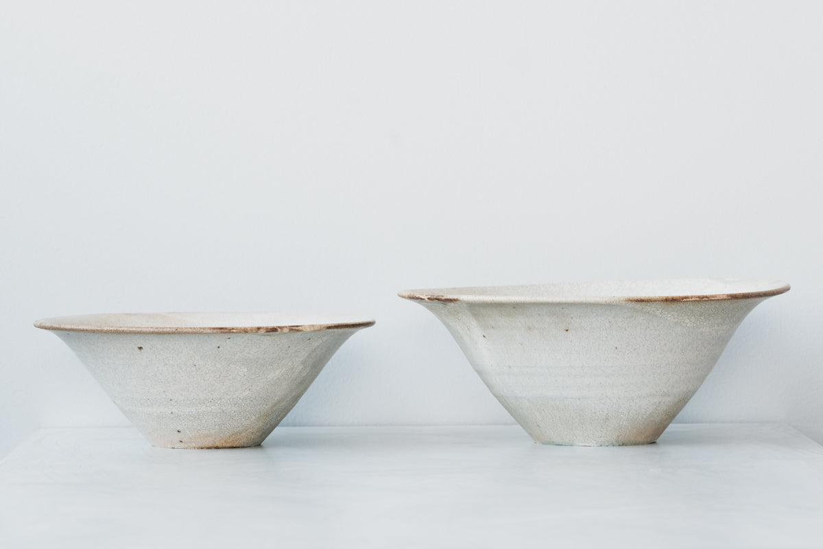 粉引中鉢　作家もの　土物 粉引しのぎ鉢（中） - 暮らしを楽しむうつわ・作家ものの和食器通販
